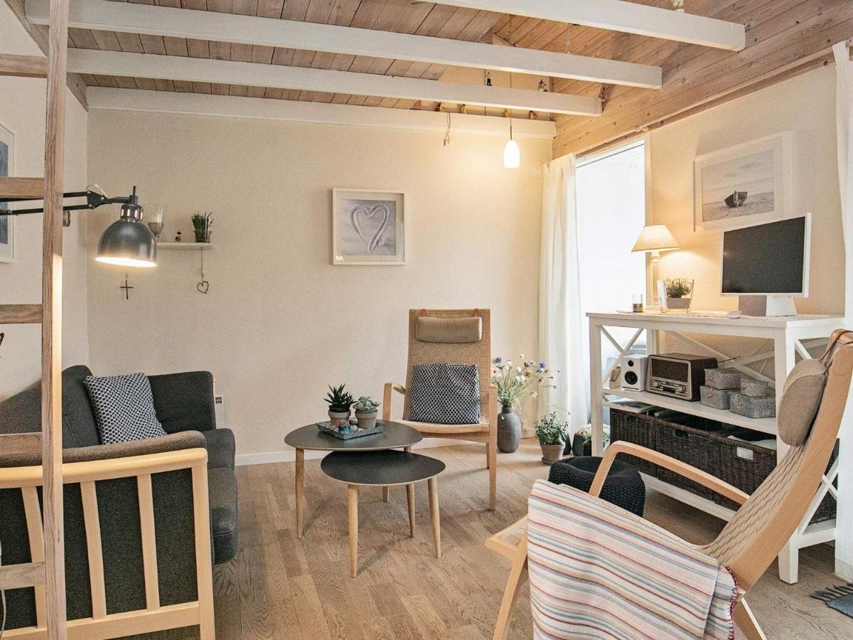4 Person Holiday Home In R Sk Bing Эрёскёбинг Экстерьер фото