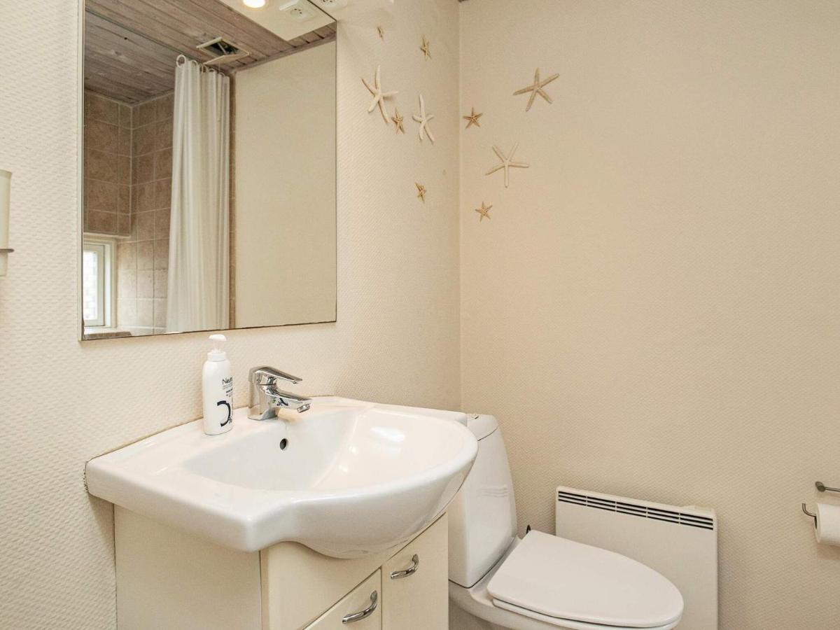 4 Person Holiday Home In R Sk Bing Эрёскёбинг Экстерьер фото