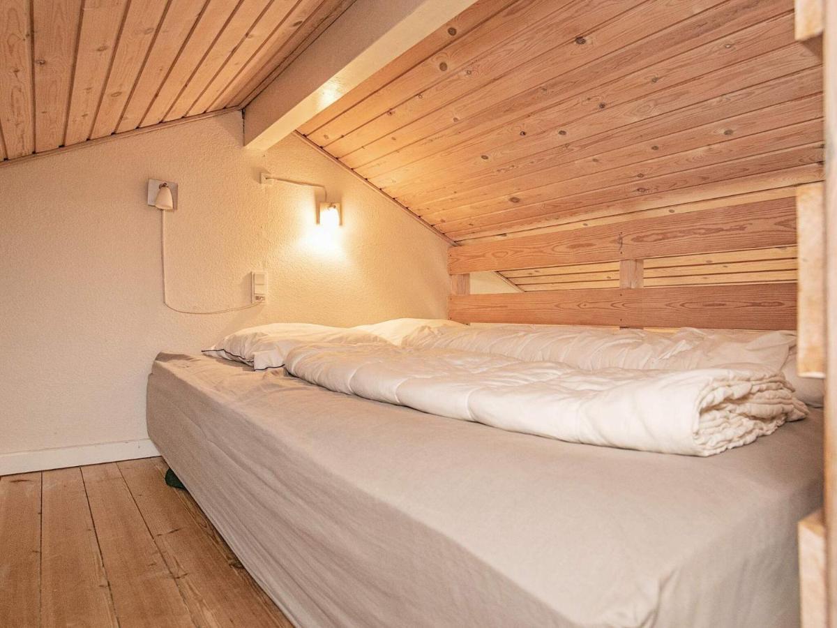 4 Person Holiday Home In R Sk Bing Эрёскёбинг Экстерьер фото